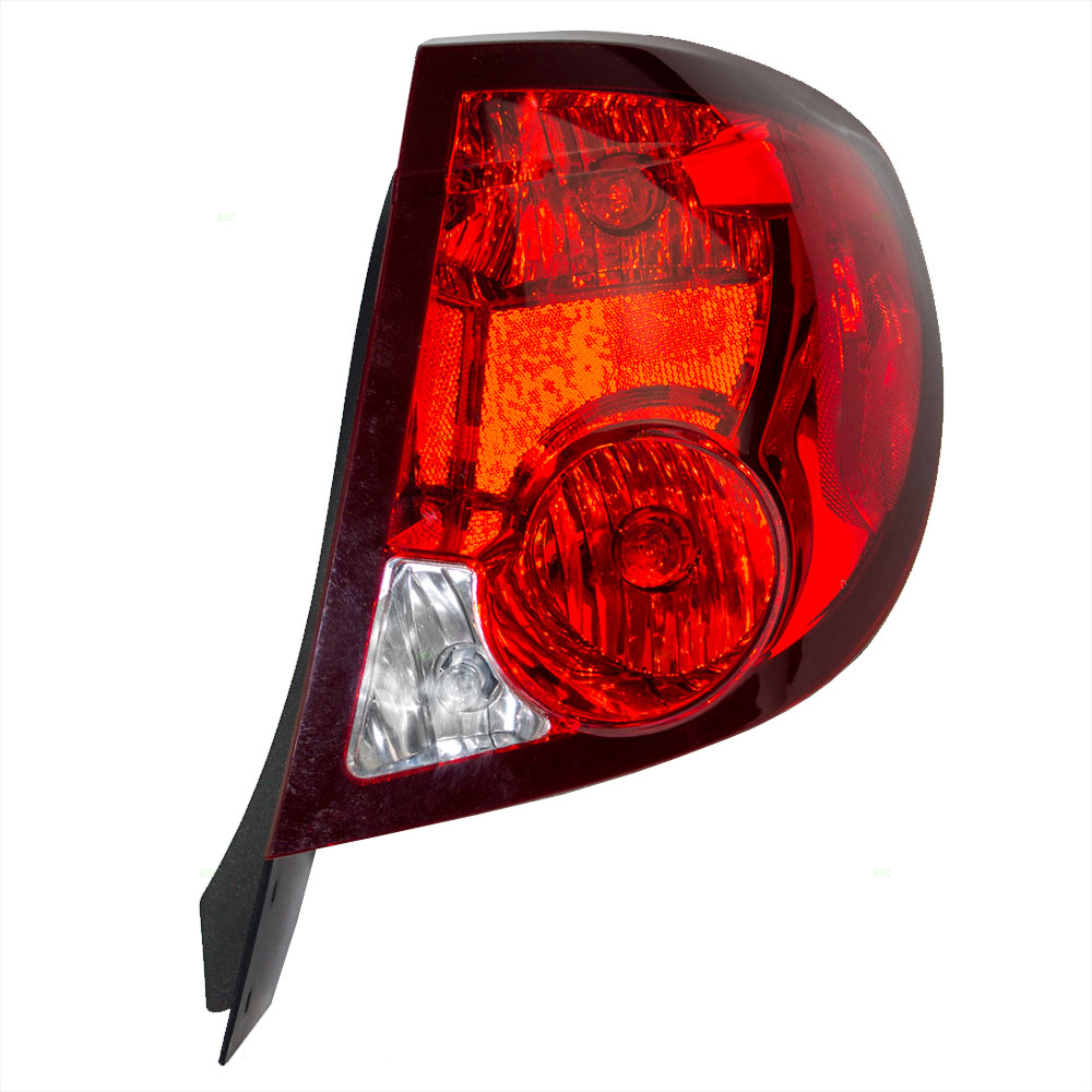 0307 Saturn Ion Coupe Passengers Taillight Assembly