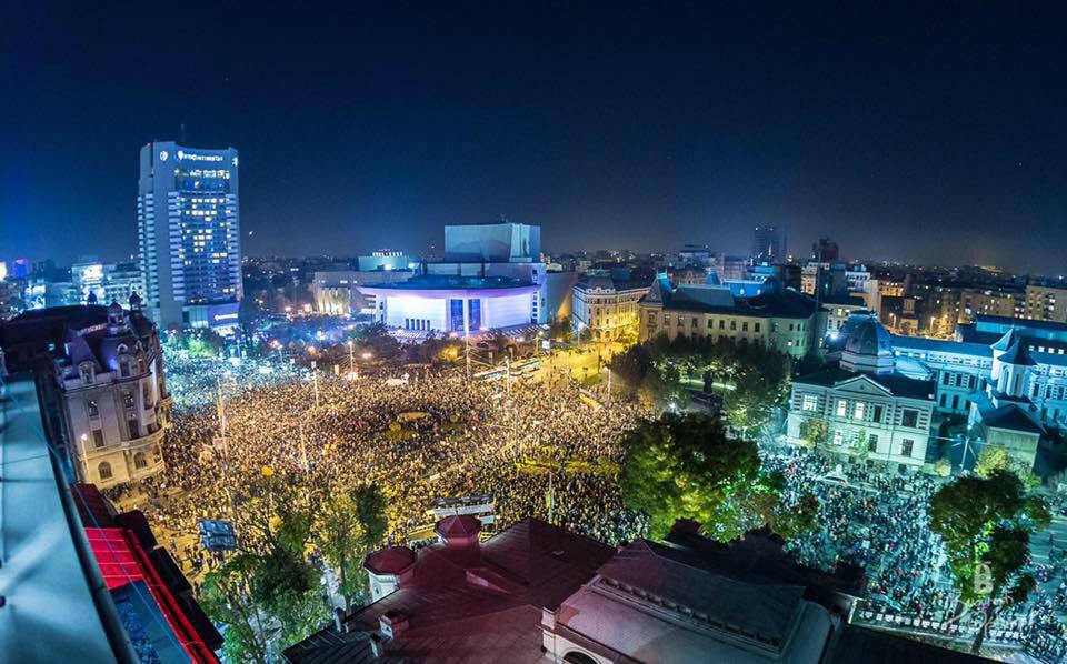 Piata Universitatii, Wednesday. Click for cource