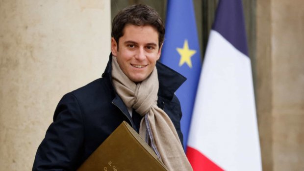 Emmanuel Macron nomeia primeiro-ministro mais novo da história e primeiro abertamente gay, Gabriel Attal