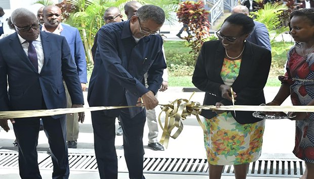 Inaugurado banco de urgência cirúrgica do Hospital David Bernadino