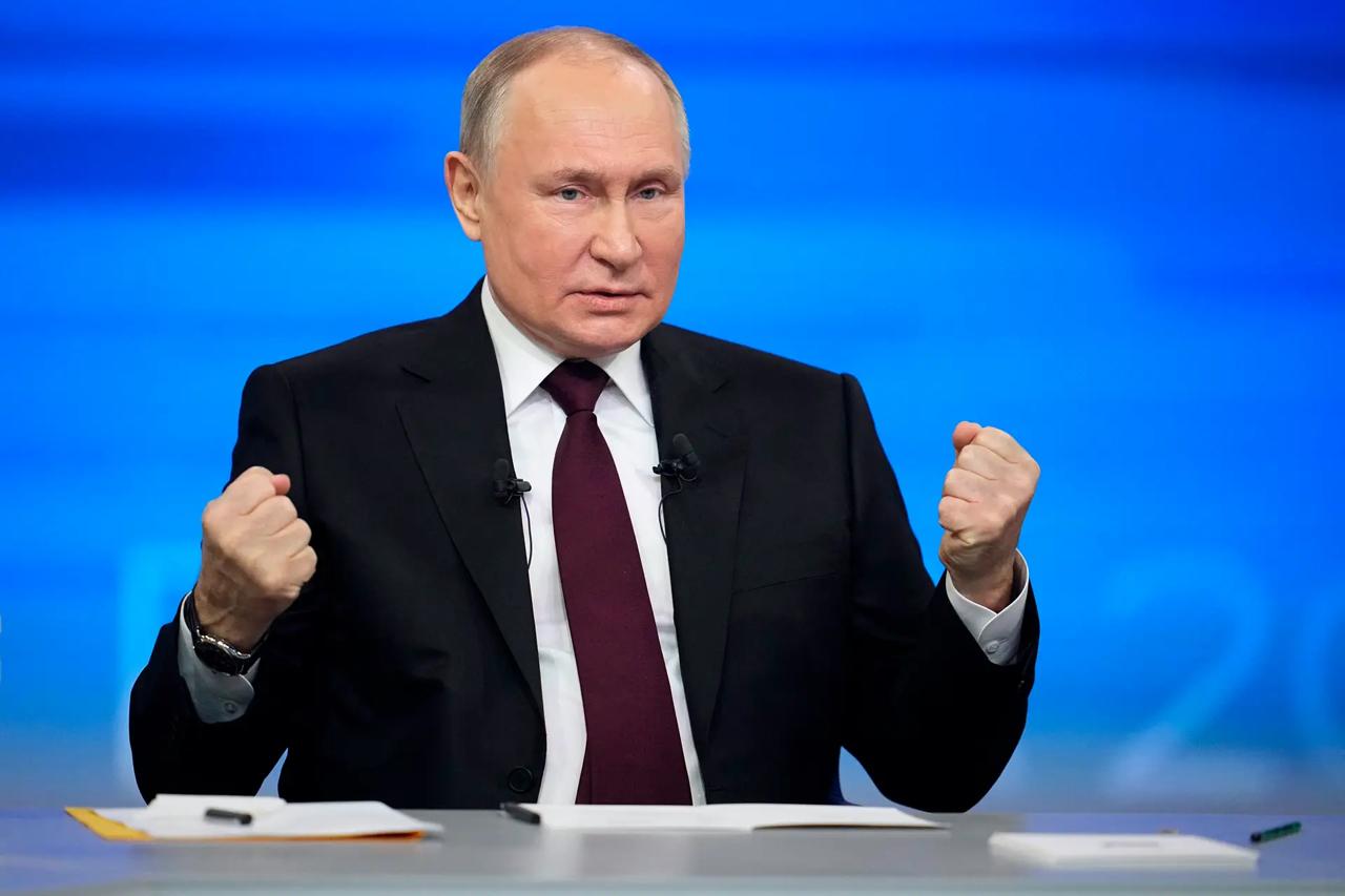 Presidente Vladimir Putin conquista o 5º mandato com cerca de 90% dos votos 