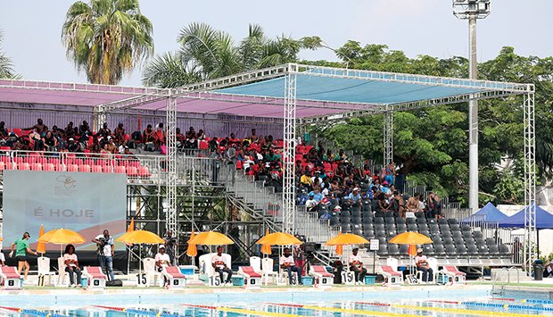 Festa no fecho do Africano de natação