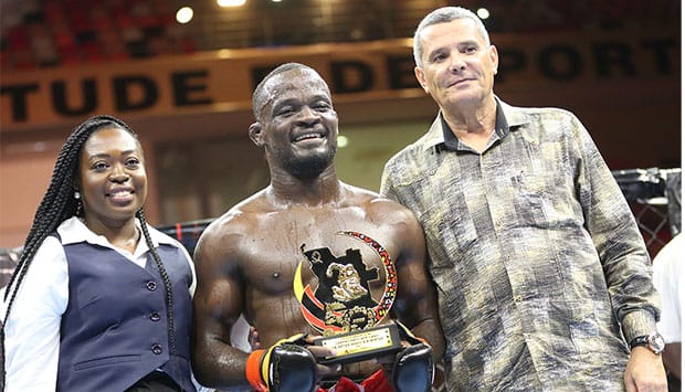 DEMARTE PENA BRILHA EM NOITE DE VITÓRIAS PARA ANGOLA NO MMA