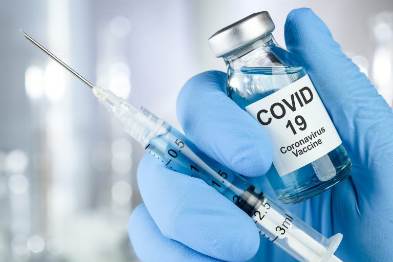 EUA RESTRINGE ACESSO À VACINA DA COVID-19