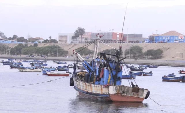 EXECUTIVO PROÍBE PESCA EM ZONAS DE EXPLORAÇÃO PETROLÍFERA 