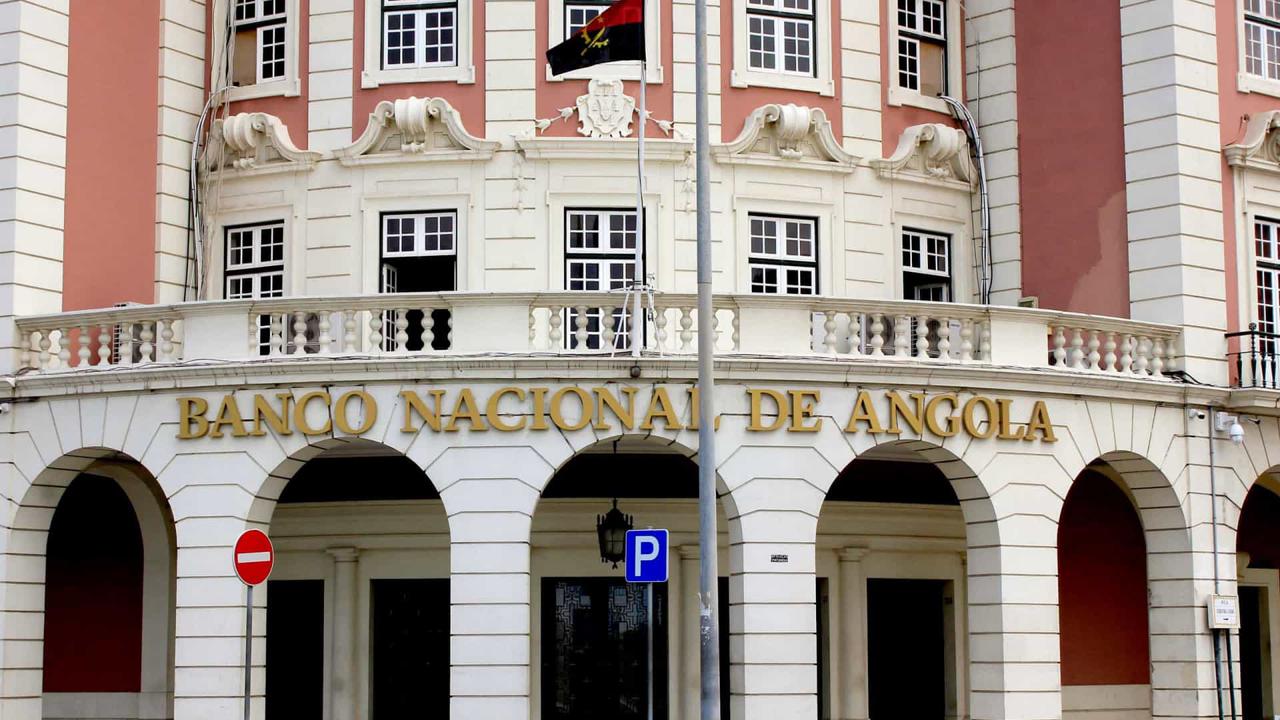 REJEIÇÃO DE MOEDAS METÁLICAS PODE SER PUNIDA COM MULTA DE 30 A 180 DIAS