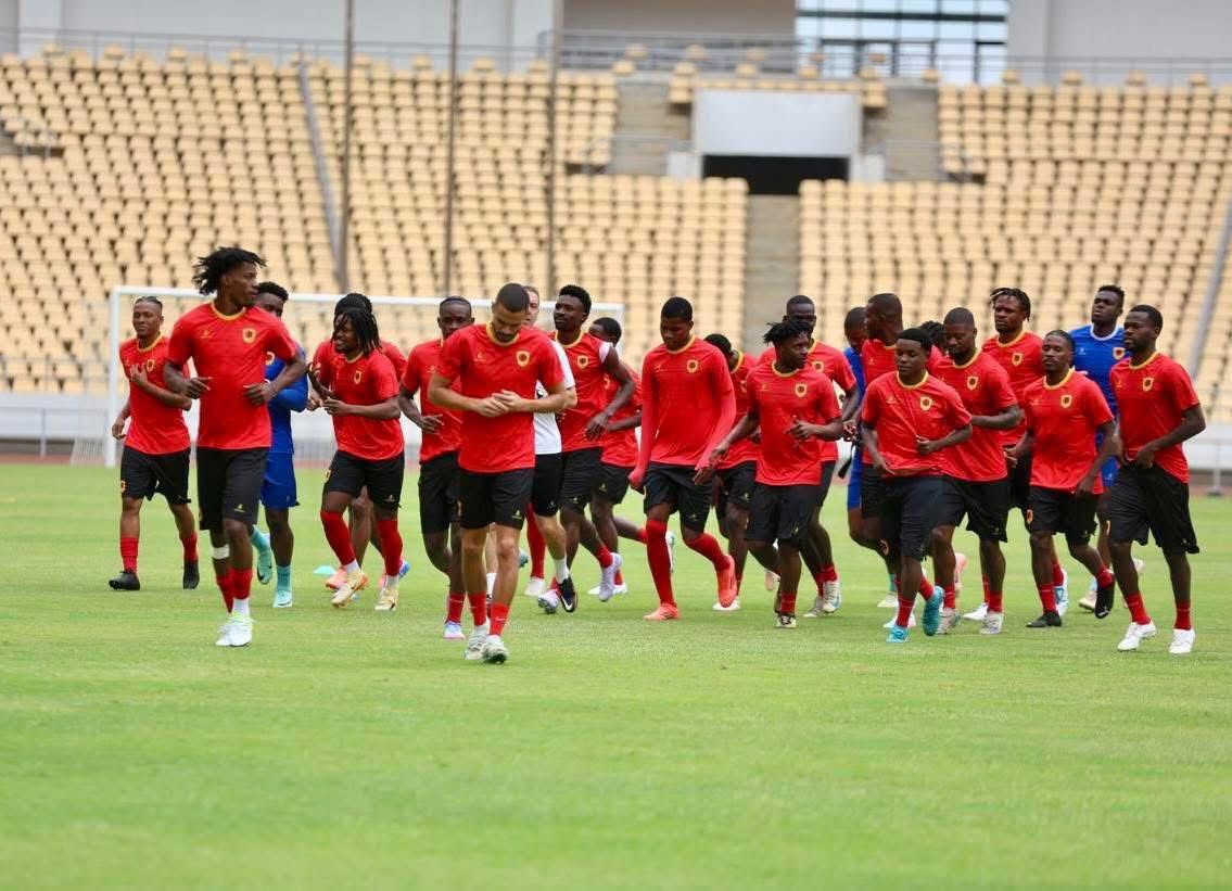 PALANCAS NEGRAS EM CONTAGEM DECRESCENTE PARA JOGO DECISIVO NO CHAN 