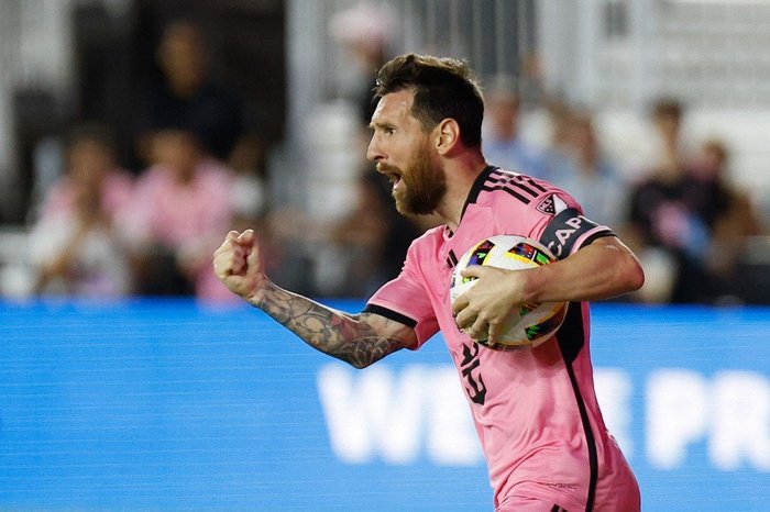 MESSI FAZ HISTÓRIA E ALCANÇA MARCA IMPRESSIONANTE DE 875 GOLOS OFICIAIS 