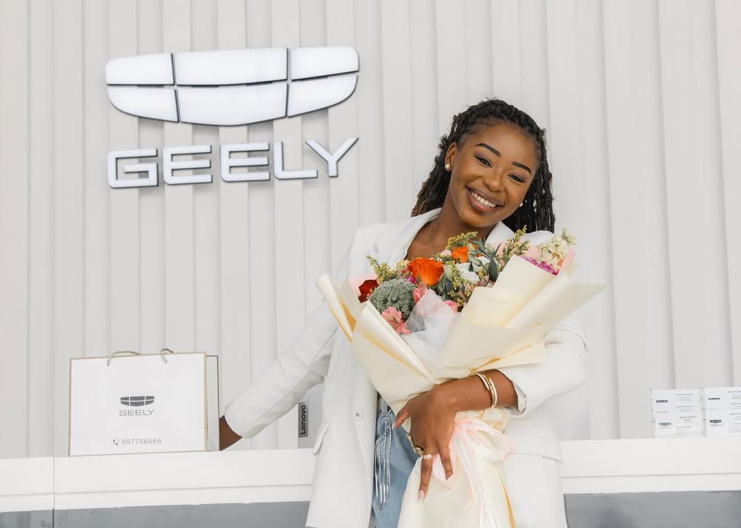 INDIRA SILVA CELEBRA NOVA ETAPA DA CARREIRA COMO ROSTO PUBLICITÁRIO DA GEELY ANGOLA 
