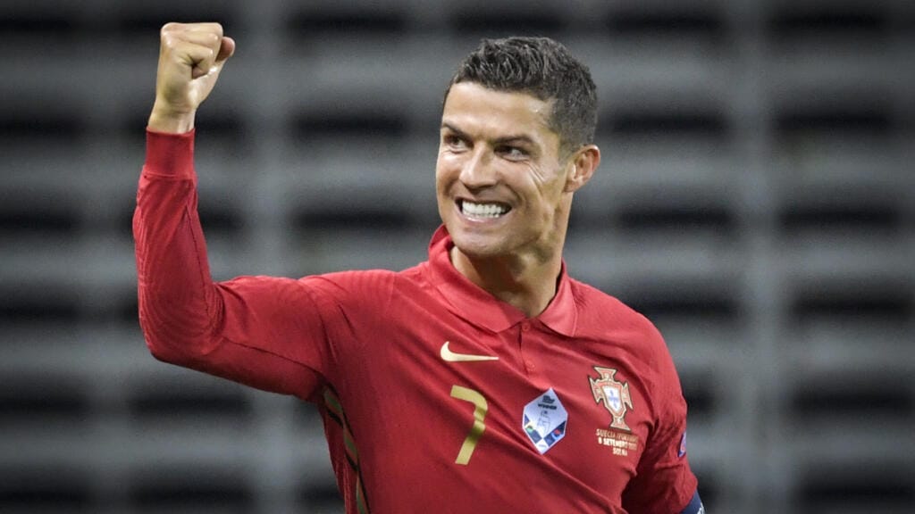 CRISTIANO RONALDO TORNA-SE O ÚNICO JOGADOR A MARCAR 100 GOLOS EM QUATRO CLUBES DIFERENTES