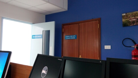 Dr. Carlos Jmo