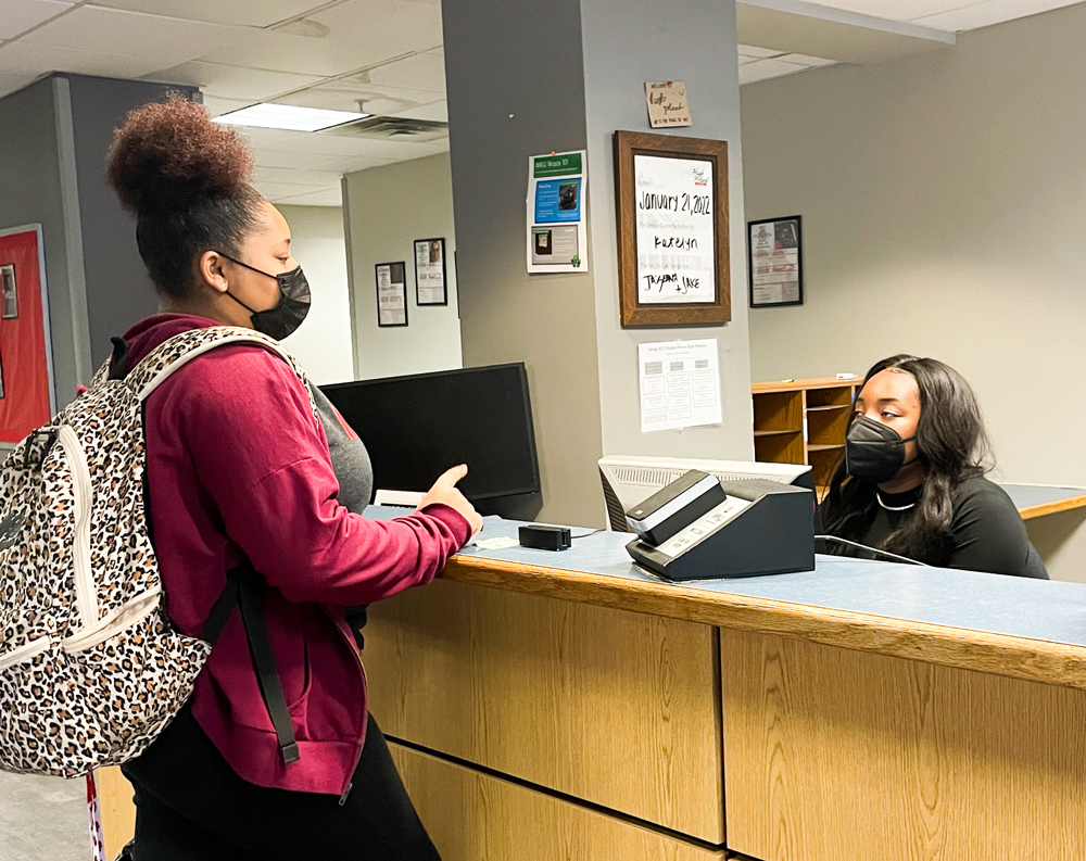 Now Hiring Front Desk Assistants The WKU Parent & Family Portal