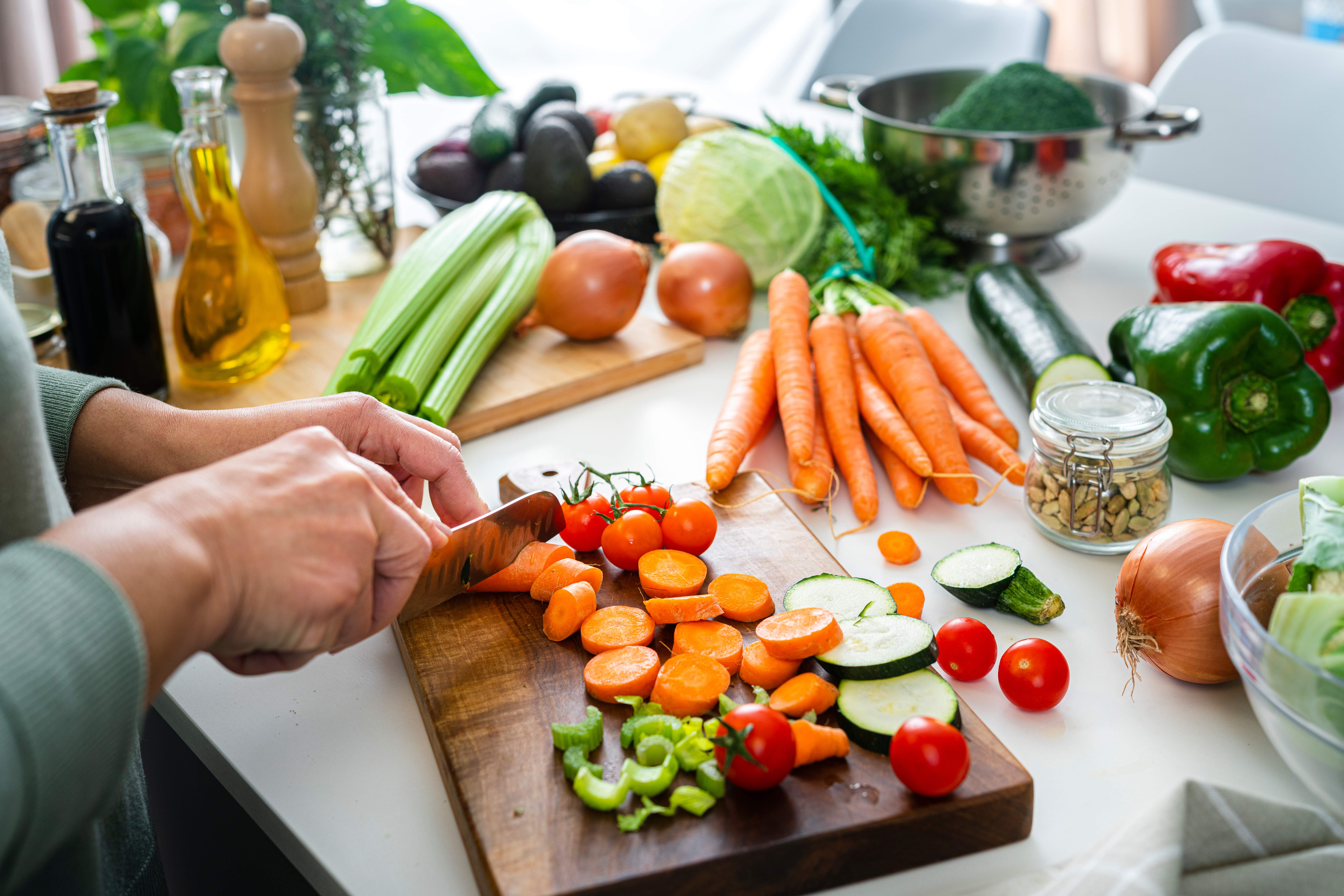 Guide to Nutrition for Chronic Pain | What You Eat Matters