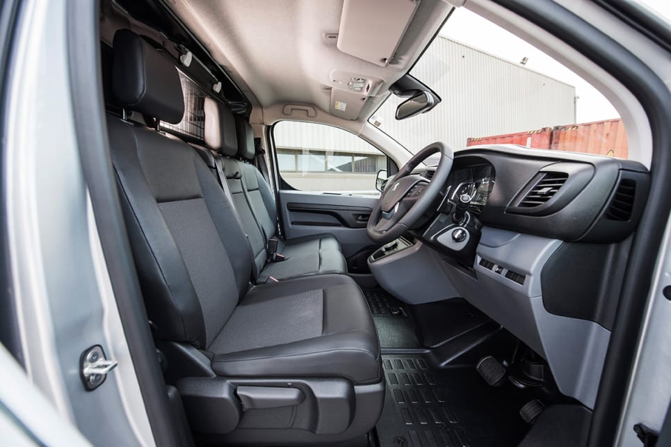 Peugeot Expert 2019 review | Gallery 1 Peugeot Expert 2019 review | Gallery 1