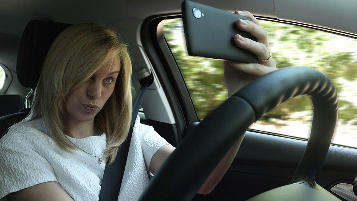 One In Three Young Drivers Admit To Taking A Quot Selfie