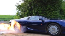 Flaming Jaguar XJ220 hooning Flaming Jaguar XJ220 hooning
