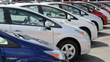 Selling your car privately or to a dealer Selling your car privately or to a dealer