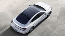 Hyundai Sonata Hybrid 2020 debuts with high-tech solar roof Hyundai Sonata Hybrid 2020 debuts with high-tech solar roof
