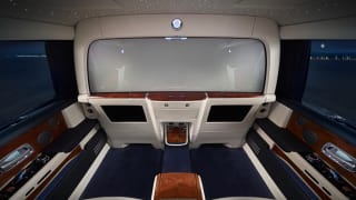 Rolls-Royce Phantom 2019 introduces ridiculously opulent "privacy suite"