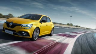 Renault Megane RS Trophy 2019: Hardcore hot hatch revealed