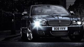 Jaguar hunts sales with V8