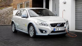 Volvo C30 Electric plug into show