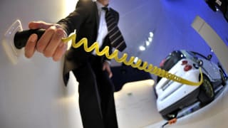 Petrol vs electric cars | an update