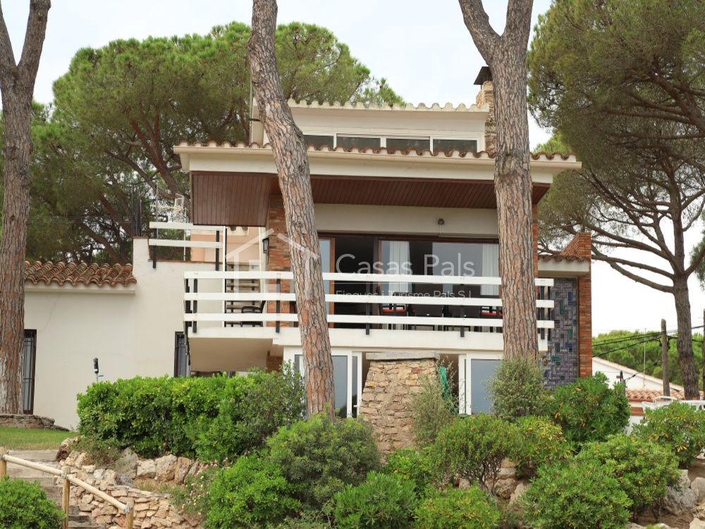 Schones Haus Mit Garten Und Pool 3 Minuten Vom Strand Entfernt