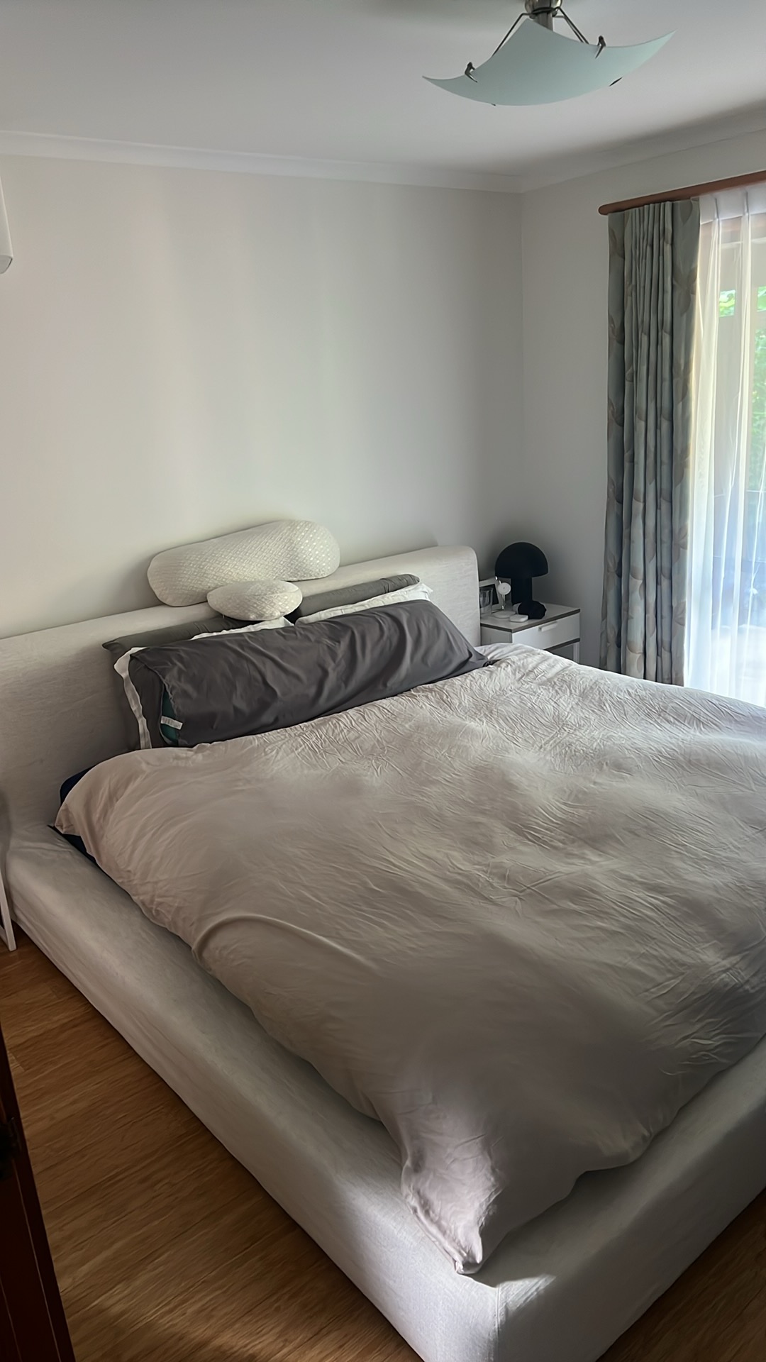Premium bed with pure comfort sleeping