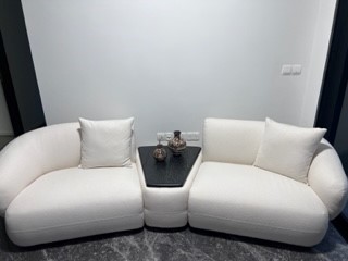 Fabulous and very comfortable couch