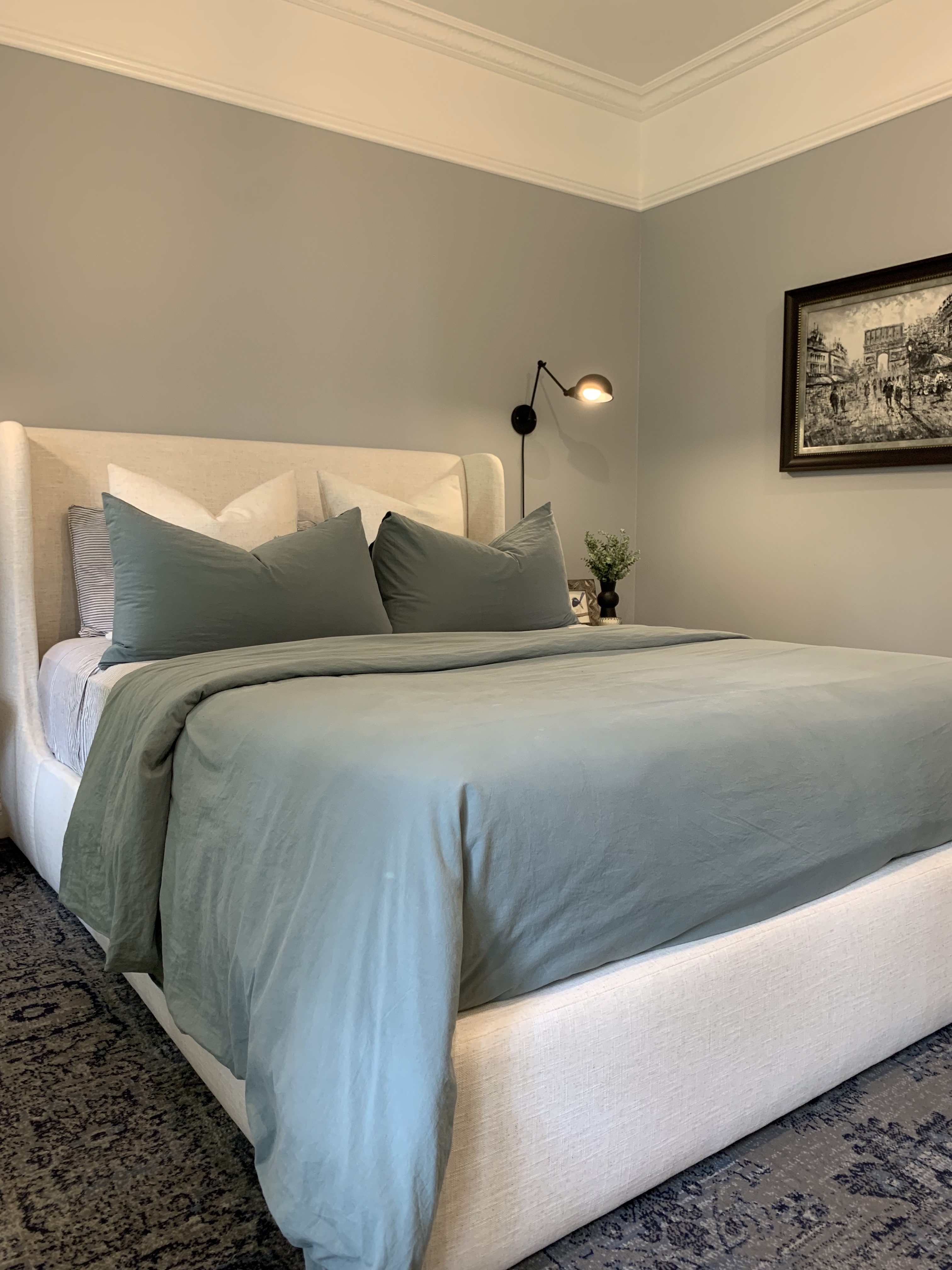 Stunning Bed! Extremely happy customer.