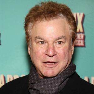 Profile picture of Robert Wuhl