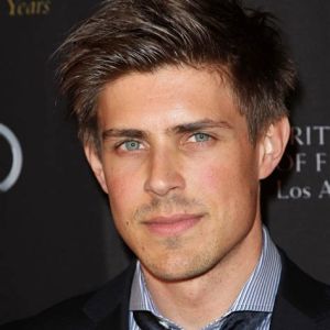 Profile picture of Chris Lowell