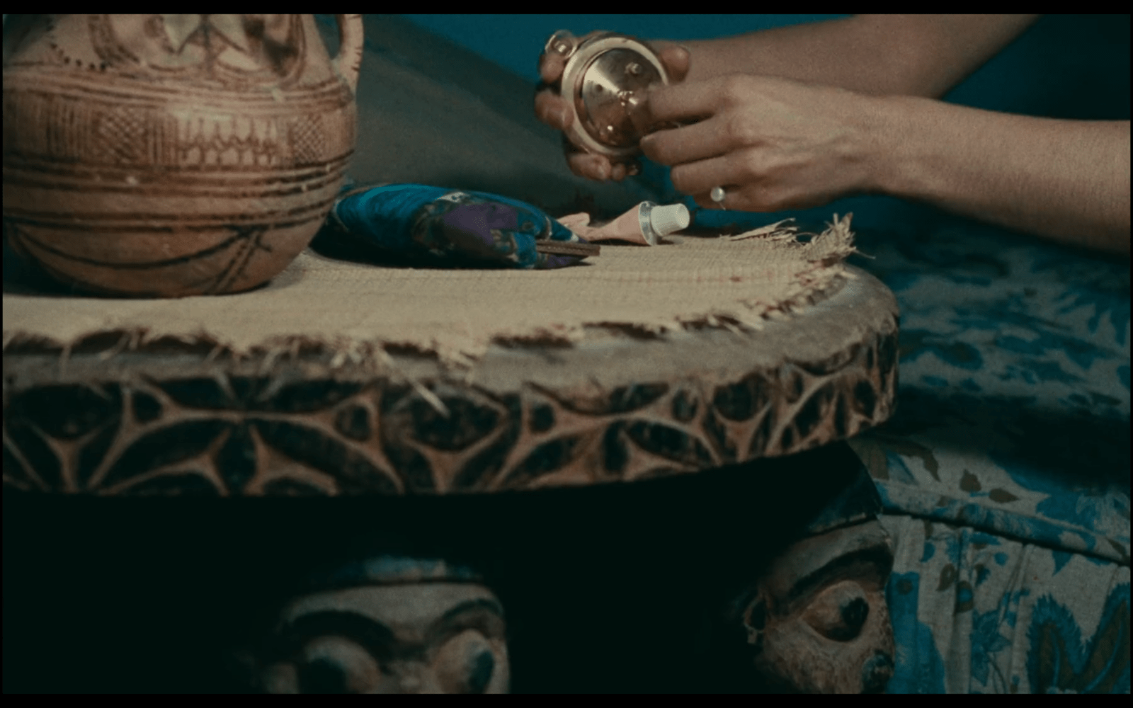 CAPTURES DES REGARDÉS - charlotte el moussaed