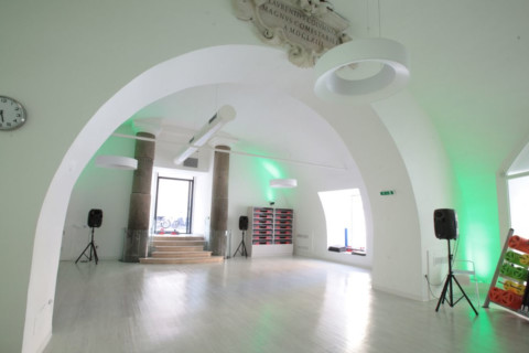 gallery visual content