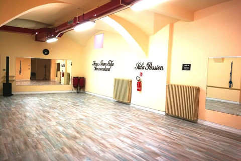 Orange Dance Fitness Galilei