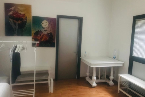 gallery visual content