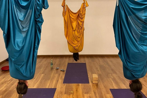 Cinque Via del Don Aerialyoga