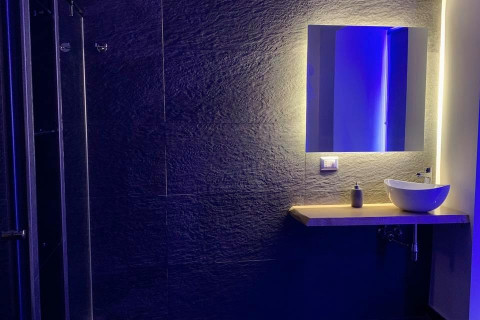 gallery visual content