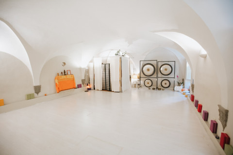 gallery visual content