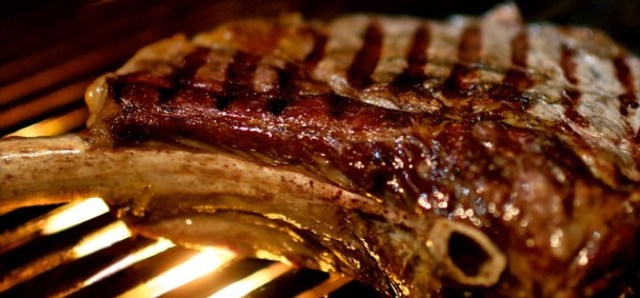$15 Ribs n' Steak at Victoria Park Hotel
