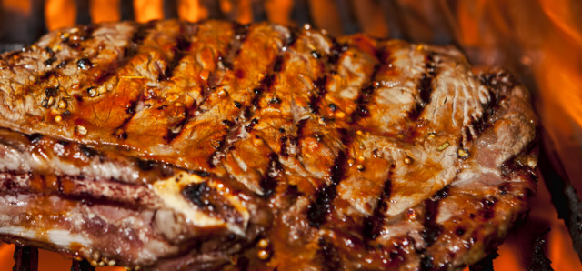 $19.50 Beef & Bevvy at Oxford Hotel