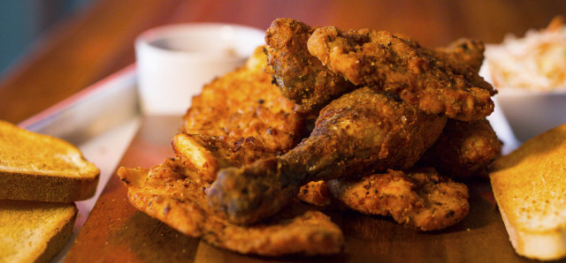 $10 Fried Chicken & Beer at Universal Bar