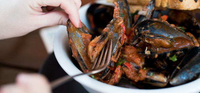 $15 Mussel Mondays at The Generous Squire