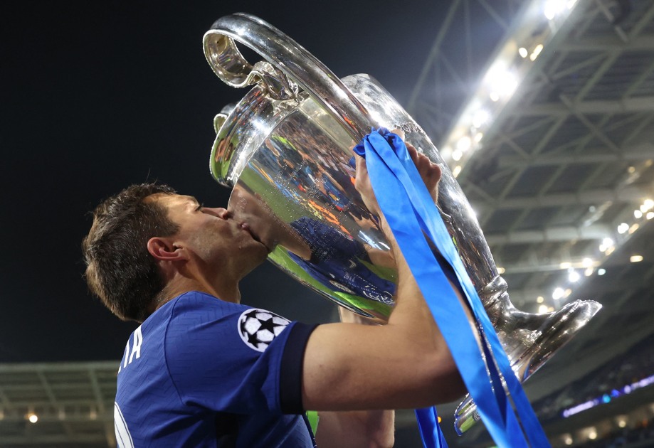 Gallery Chelsea lift the Champions League trophy! News Official