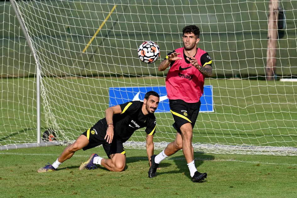 Petr Cech reveals best goalkeepers in Chelsea outfield squad