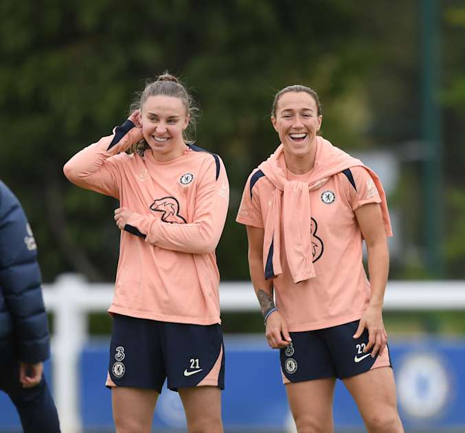 'Caged tiger' Lucy Bronze and Niamh Charles ready to make Chelsea return | News | Official Site - Chelsea Football Club