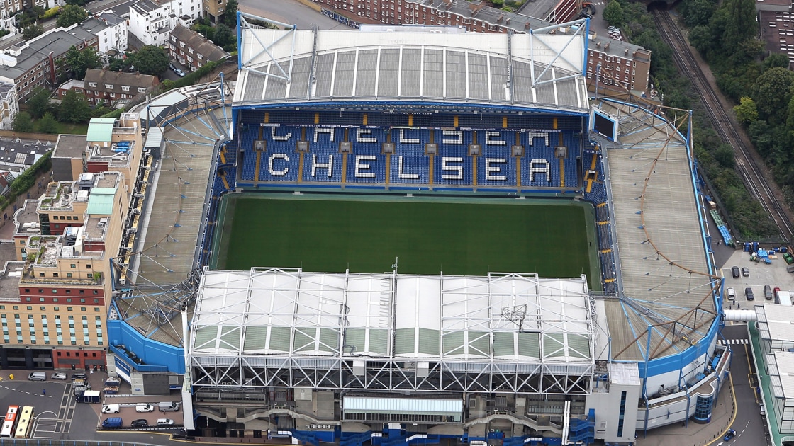 Stamford bridge football ground hi-res stock photography and