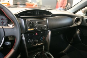 Ugly head unit lets FS-R down
