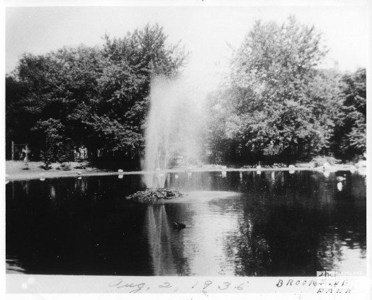 1936 - Waterfowl Lake